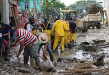 Obligan a empleados de confianza y de base a realizar labores de limpieza en Poza Rica y Álamo