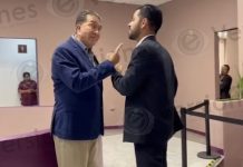 VIDEO / «¡No te me metas conmigo, porque te rompo la madre!»: Héctor Yunes amenaza a empleado del Congreso local