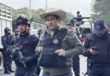 Detienen a siete escoltas de Carlos Manzo