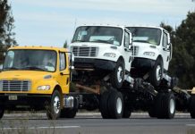 Entran en vigor este sábado aranceles del 25% a camiones importados en Estados Unidos; México entre los países afectados