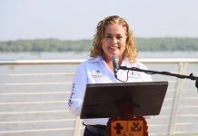 En su cara, alcaldesa de Alvarado expresa repudio a regidores que ella considera «traidores»