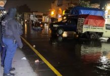 Desalojan a ambulantes del centro de Coatepec; liberan espacios para instalar parquímetros