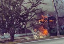 Embajada de EU en México alerta a sus ciudadanos por narcobloqueos tras abatimiento de «El Mencho»