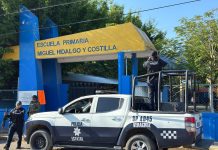 Comando irrumpe en plantel escolar y «levanta» a dueño de taller mecánico en Tihuatlán