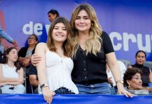 Alcaldesa Maryjose Gamboa disfrutó del primer desfile del Carnaval 2026