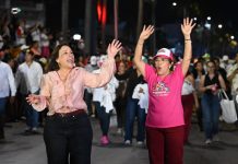 Carnaval de Veracruz, el mejor del país: Rocío Nahle; Mon Laferte se apodera de la Macroplaza